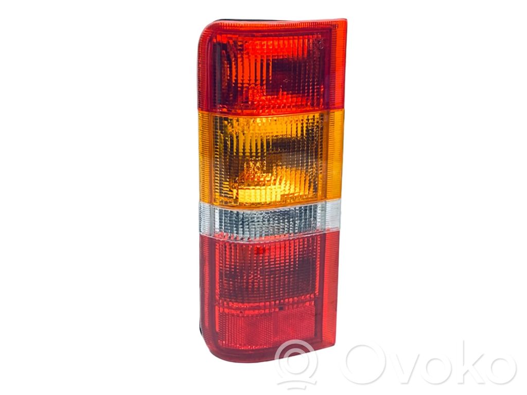 Ford Transit Aizmugurējais lukturis virsbūvē 