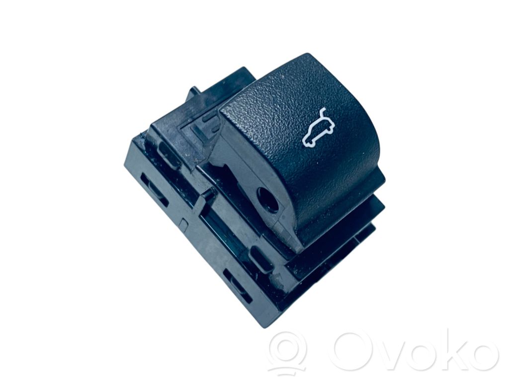 BMW X3 F25 Tailgate opening switch 