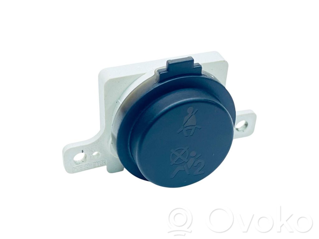 Nissan Note (E11) Passenger airbag on/off switch 