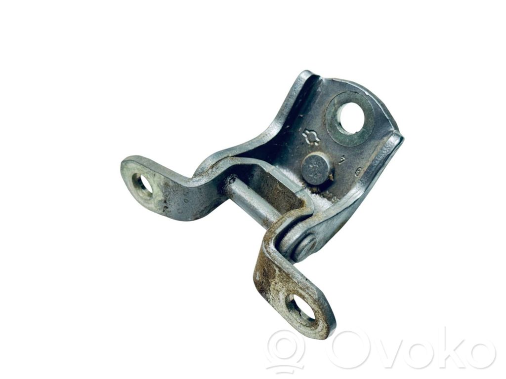 Nissan Note (E11) Rear door upper hinge 