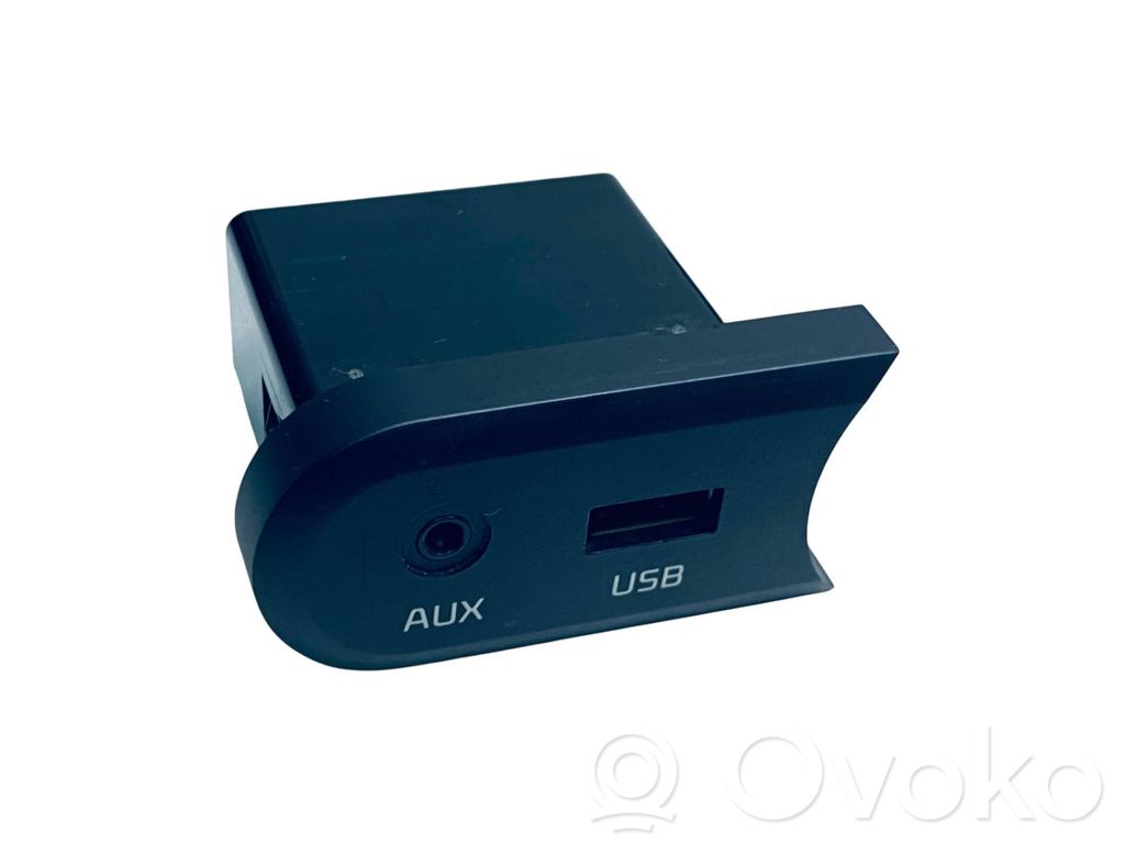 KIA Ceed USB socket connector 