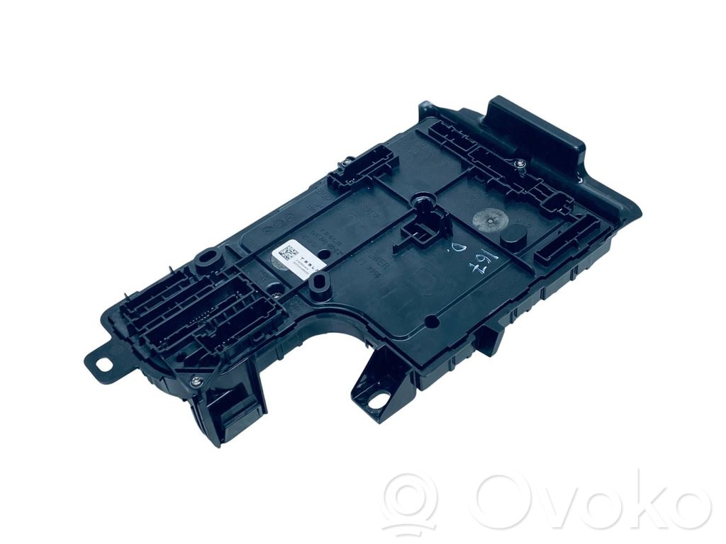 Tesla Model Y Komforto modulis 