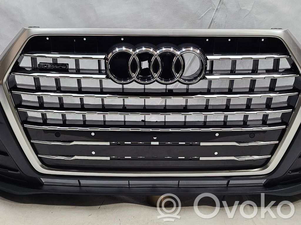 Audi Q7 4M Front bumper 