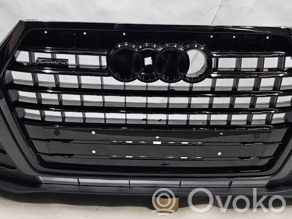 Audi Q7 4M Front bumper 