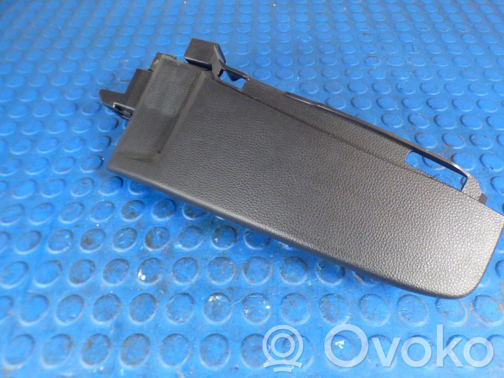 Toyota Corolla E210 E21 Tavaratilan sivuverhoilu 