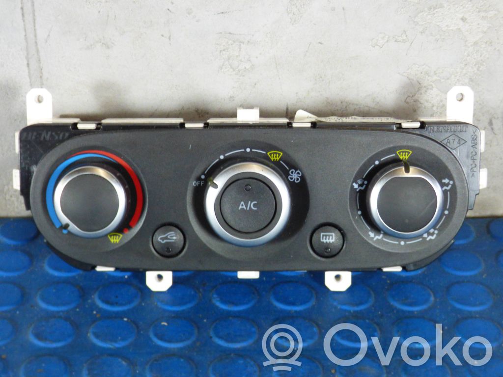 Renault Clio IV Climate control unit 