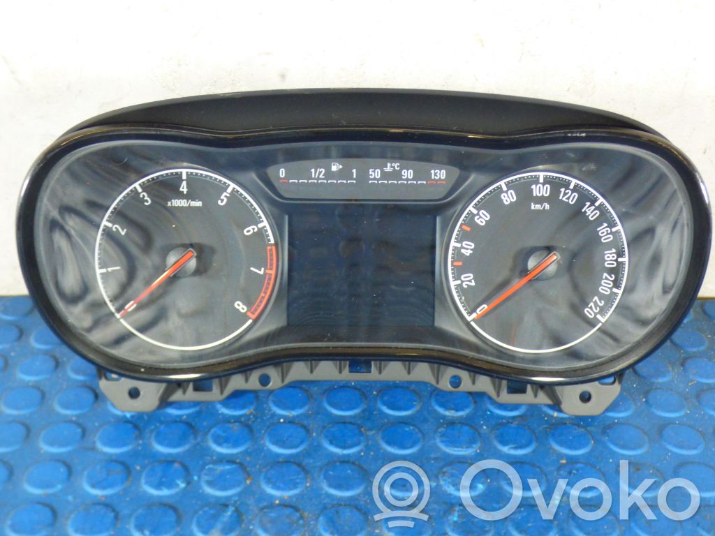 Opel Corsa E Spidometrs (instrumentu panelī) 