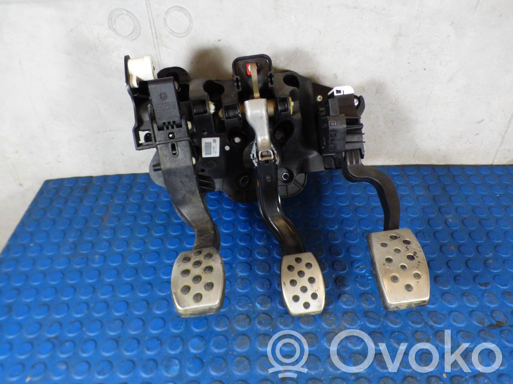 Opel Corsa E Pedalų komplektas 