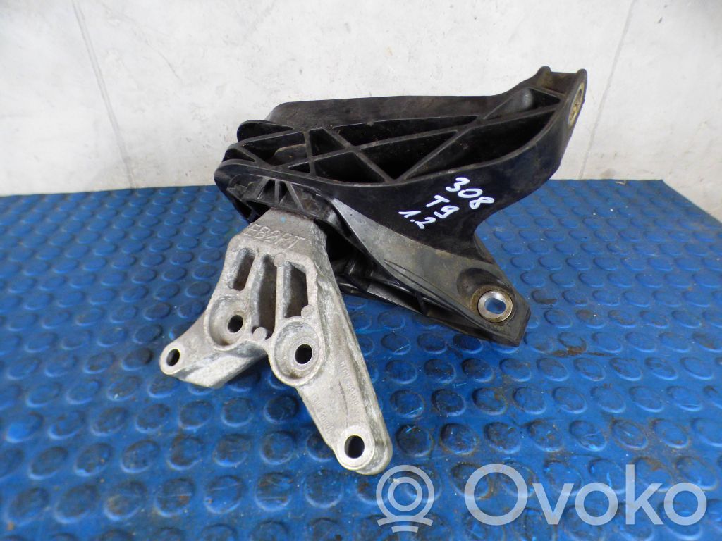 Peugeot 308 Engine mount bracket 
