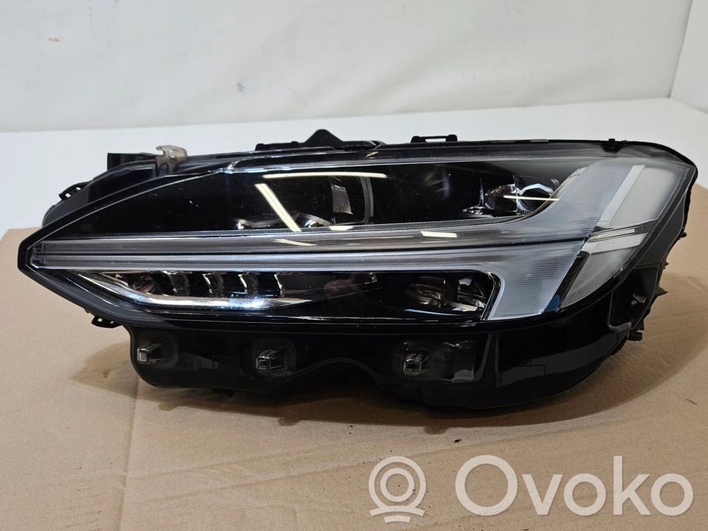Volvo S90, V90 Scheinwerfer 