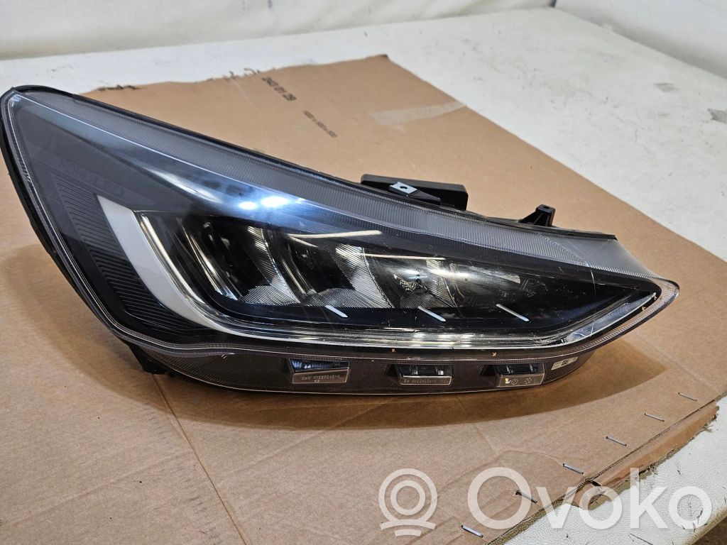 Ford Focus Headlight/headlamp 