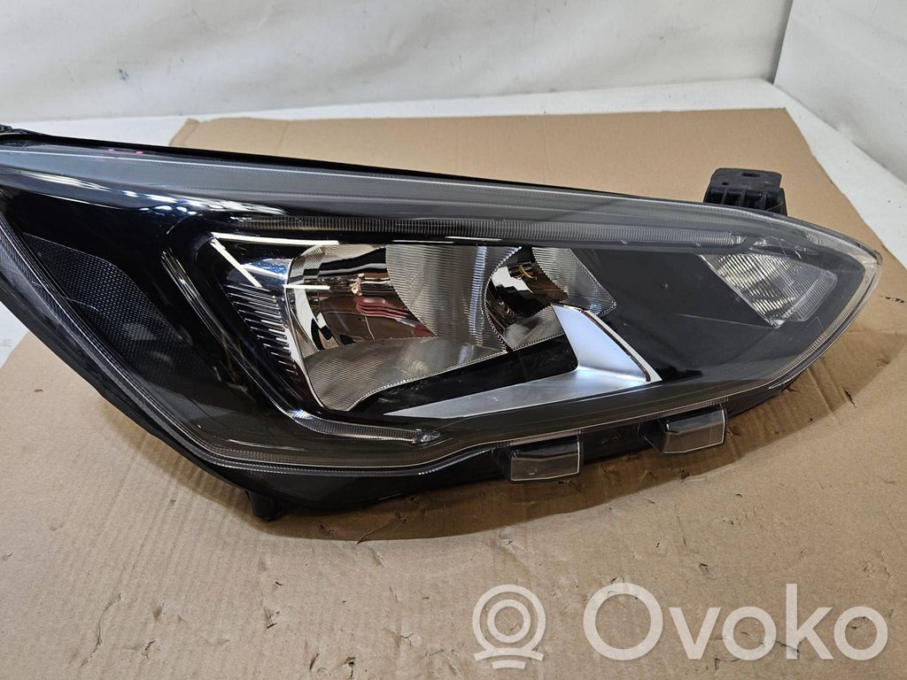 Ford Focus Headlight/headlamp 