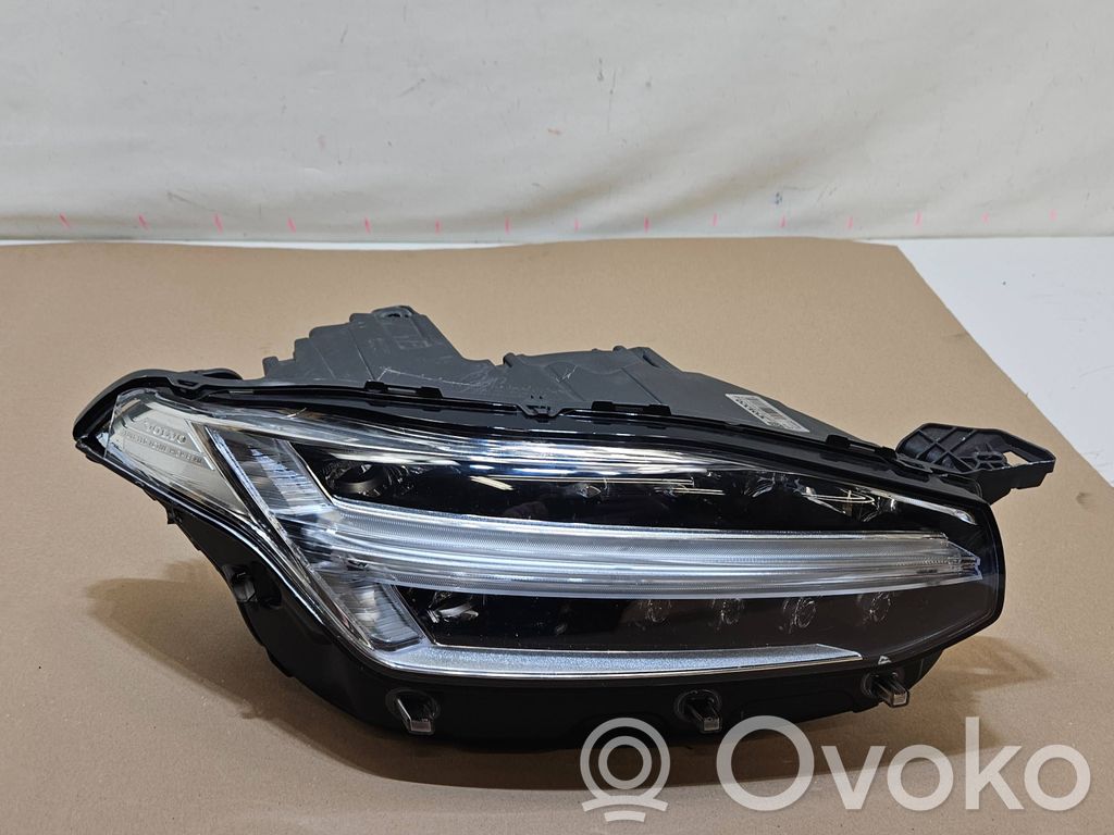 Volvo XC90 Scheinwerfer 