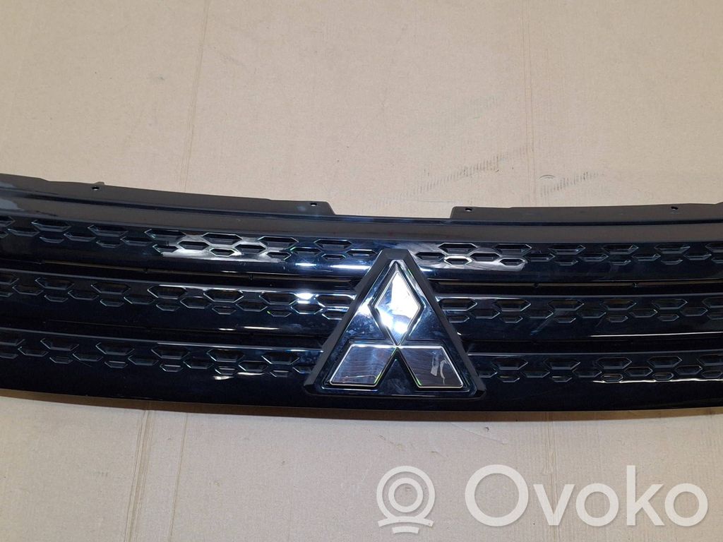 Front grill   7450B572