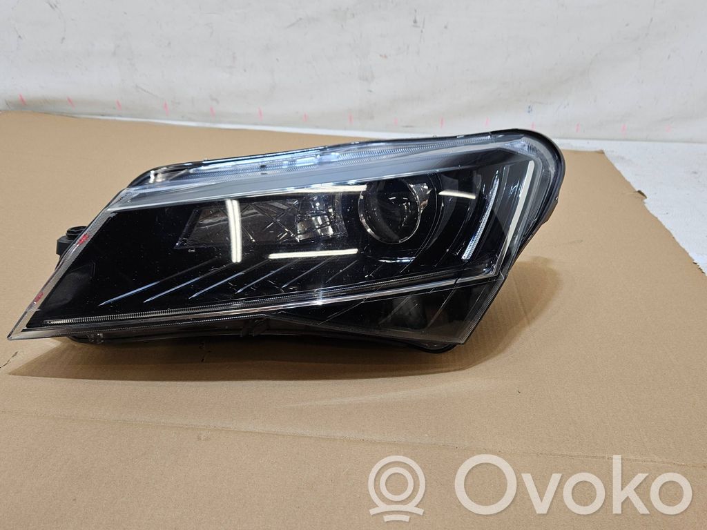 Skoda Superb B8 (3V) Scheinwerfer 