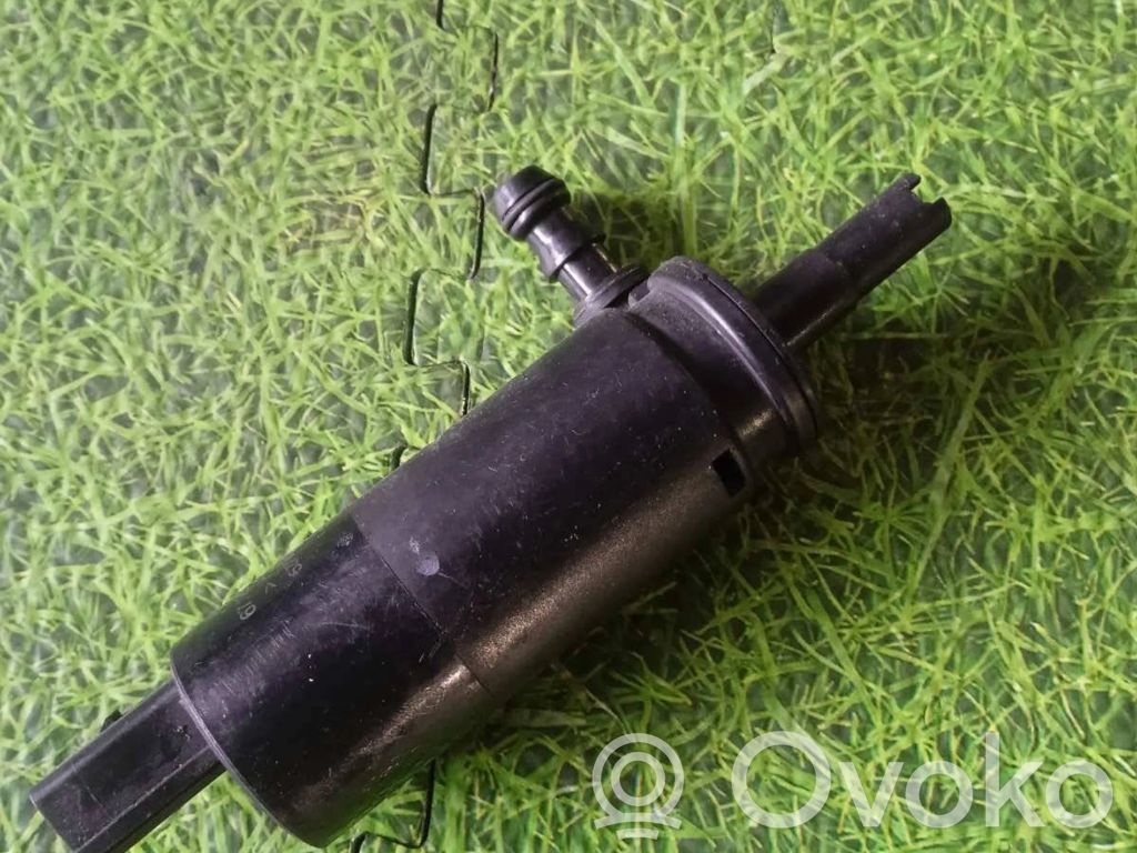 BMW M5 Headlight washer pump 