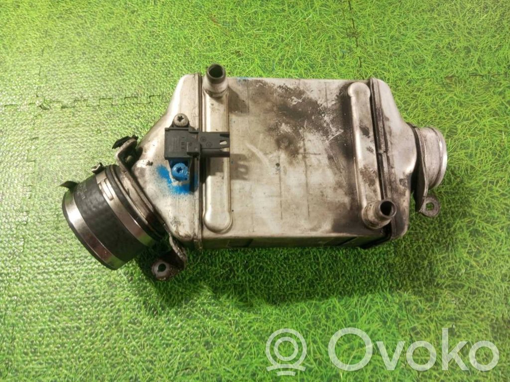 BMW X5M E70 Kita variklio detalė 