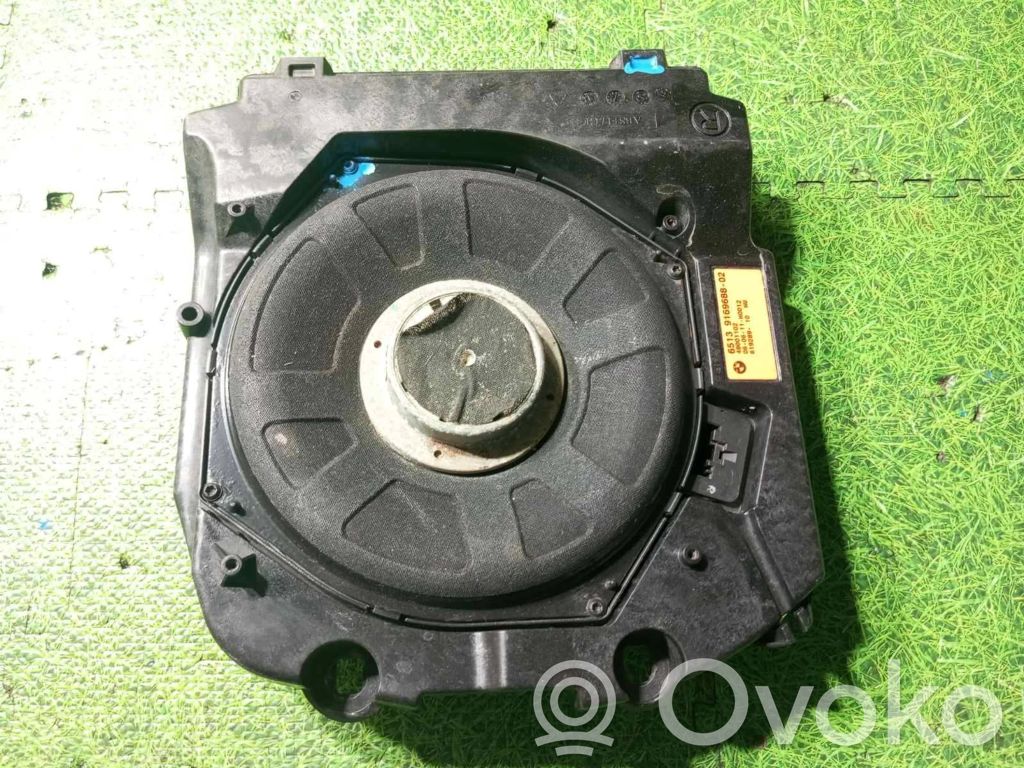 BMW 5 F10 F11 Altavoz subwoofer 