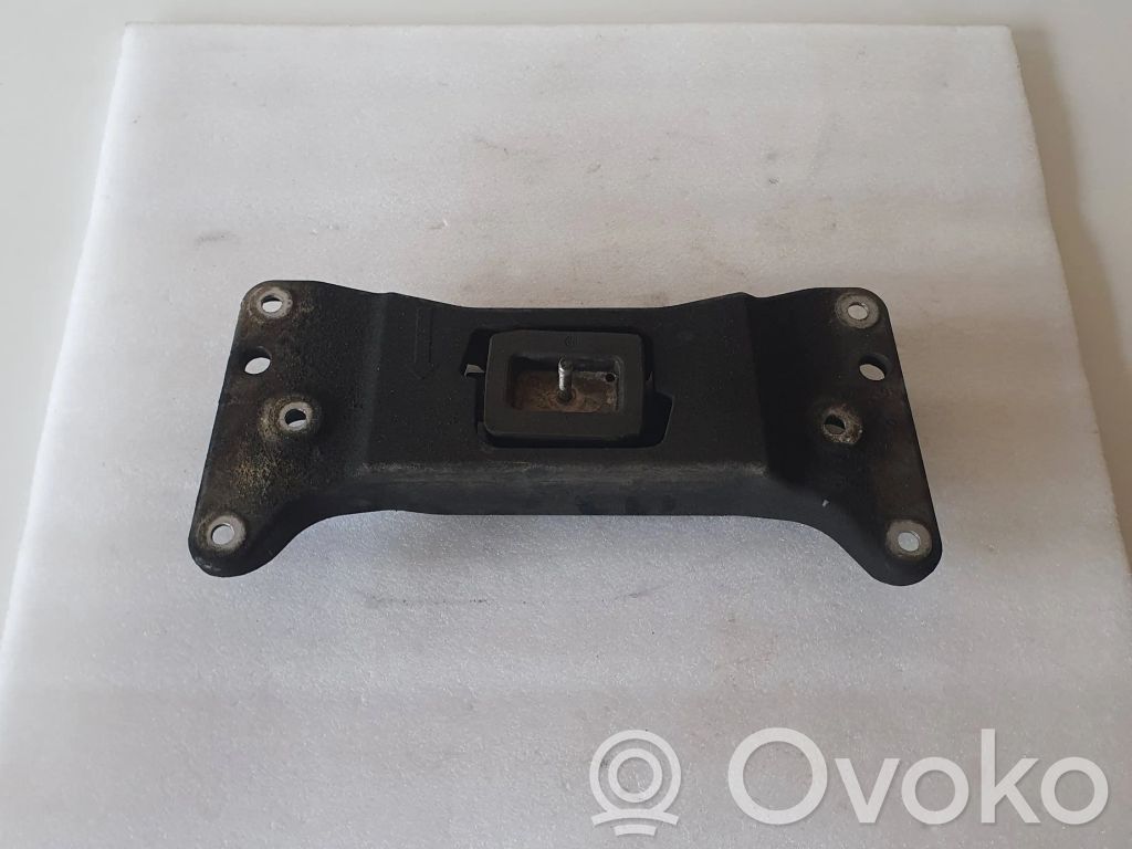 BMW 7 F01 F02 F03 F04 Gearbox mounting bracket 