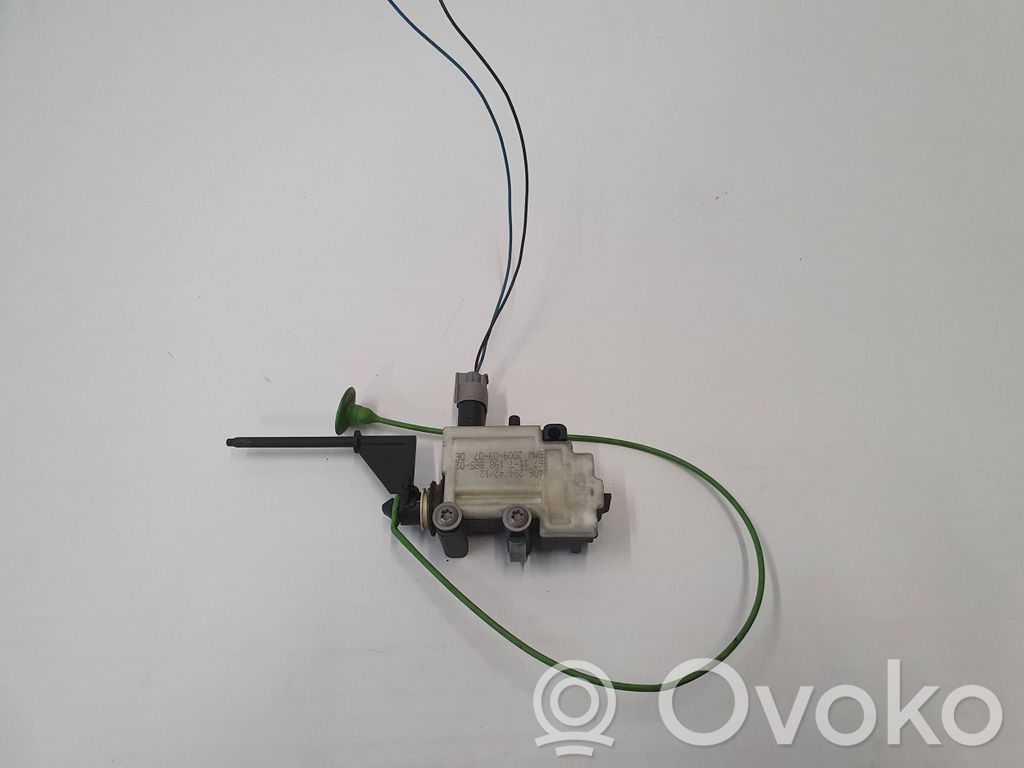 BMW 1 E82 E88 Fuel tank cap lock 