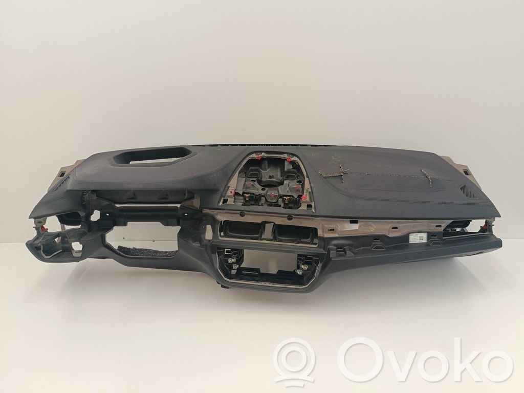 BMW 5 G30 G31 G38 Deska rozdzielcza 