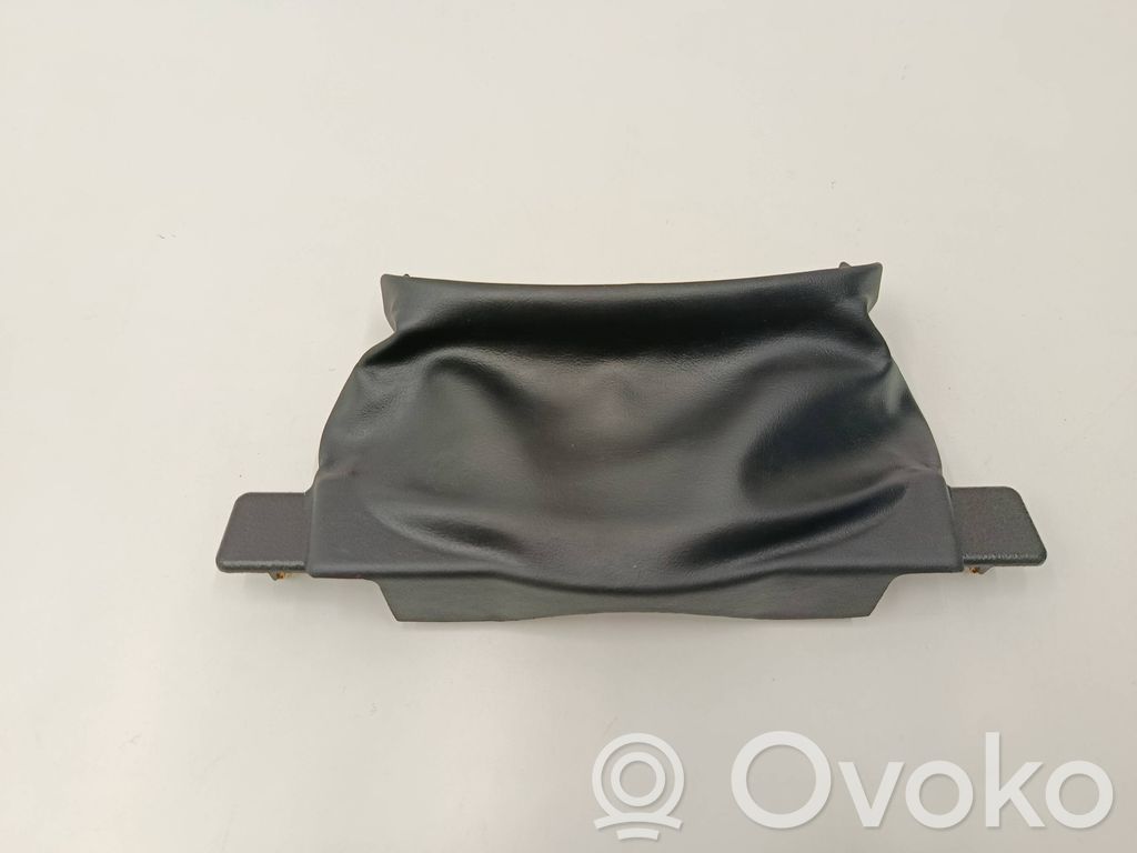 Tesla Model S Vairo ašies apdaila 