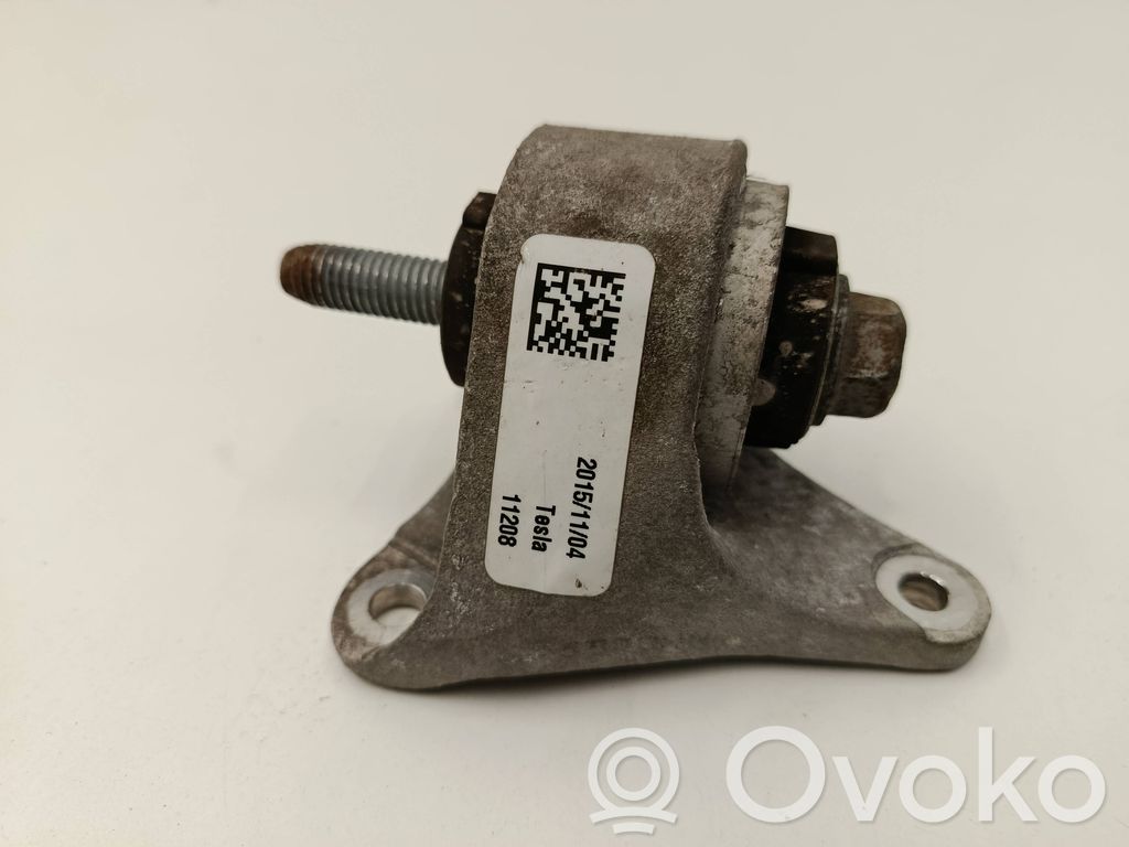 Tesla Model S Engine mount bracket 