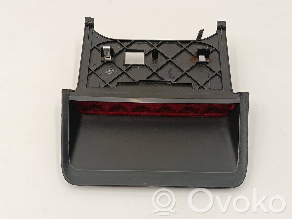Dodge Challenger Third/center stoplight 
