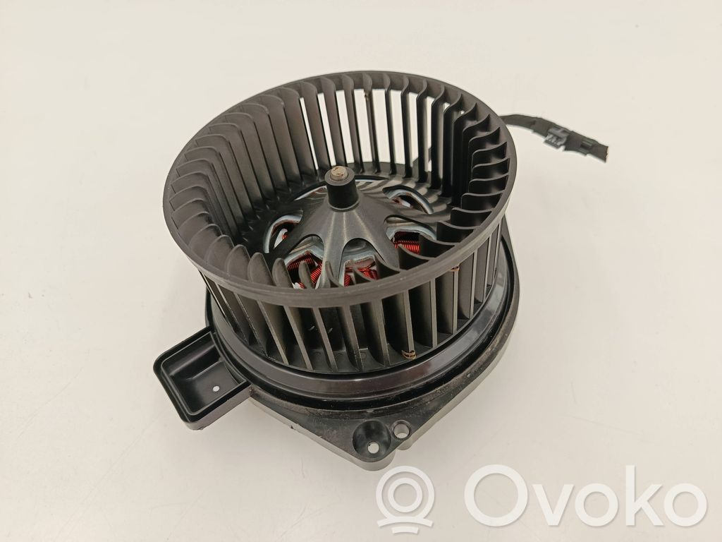 BMW 4 G22 G23 G24 G26 Mazā radiatora ventilators 