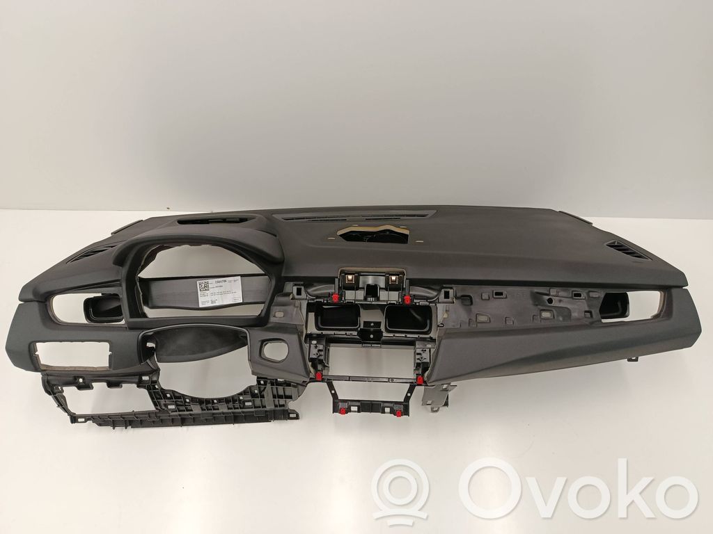 BMW 2 F46 Panel de instrumentos 