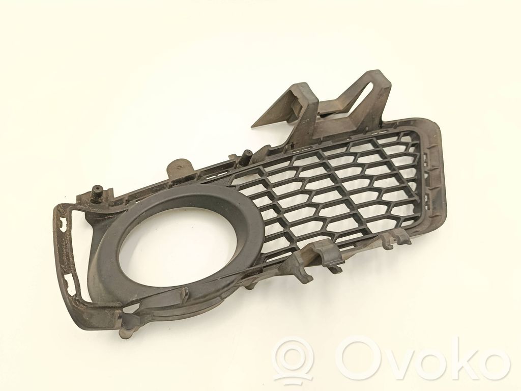 BMW 3 F30 F35 F31 Kratka dolna zderzaka przedniego 