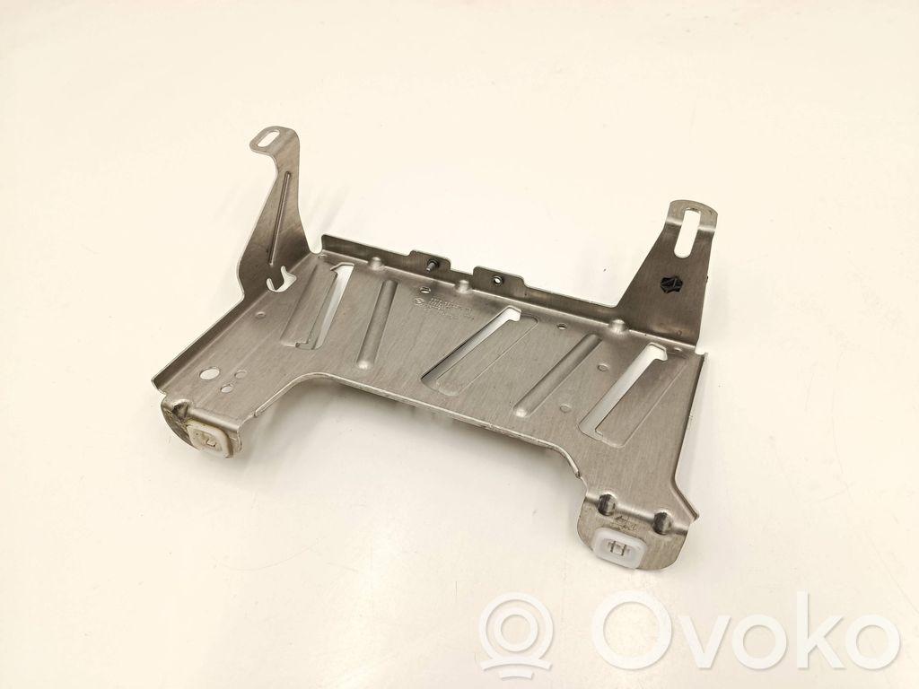 BMW 5 G30 G31 G38 Sound amplifier holder/bracket 