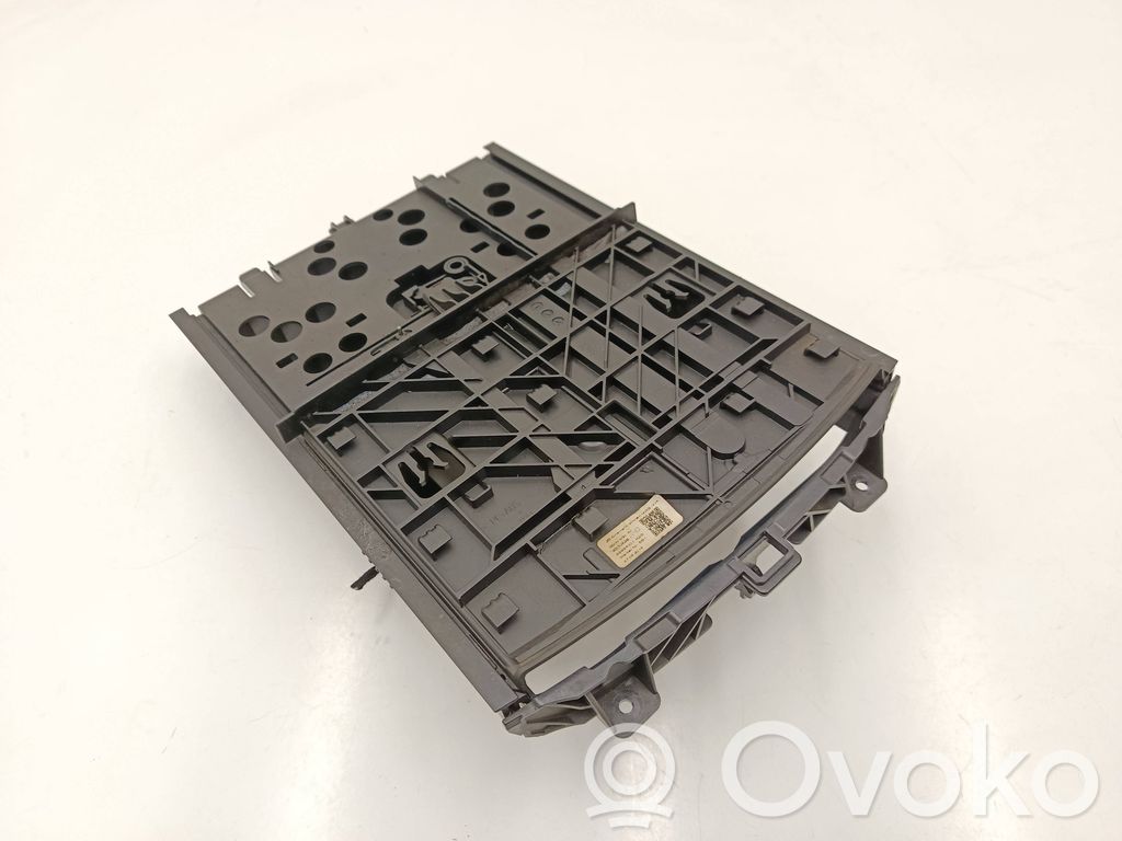 BMW 5 G30 G31 G38 Cita veida vidus konsoles (tuneļa) elementi 