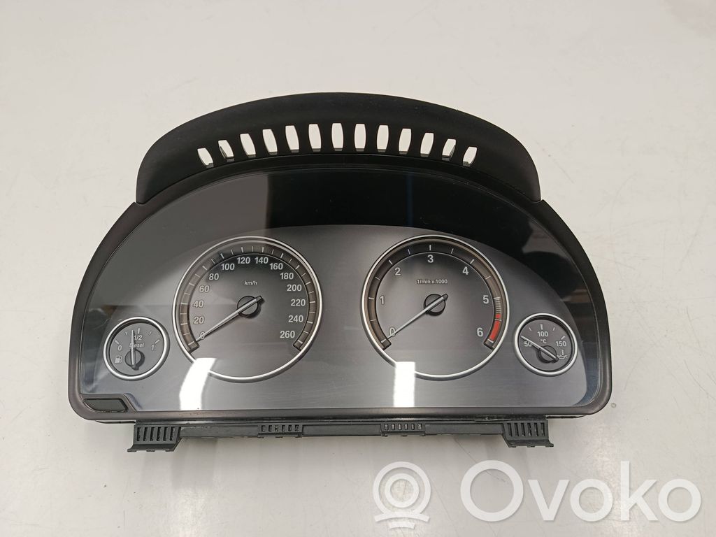 BMW 5 F10 F11 Spidometras (prietaisų skydelis) 