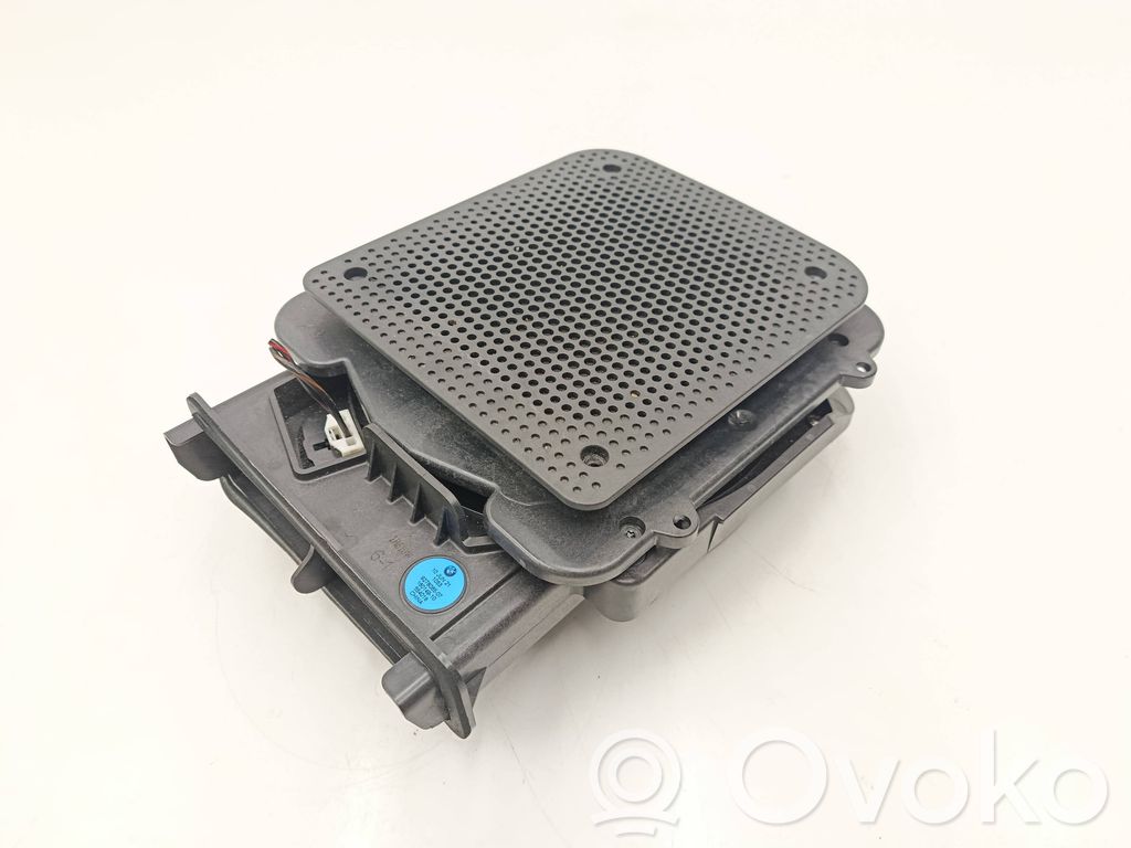 BMW 2 F46 Altavoz subwoofer 