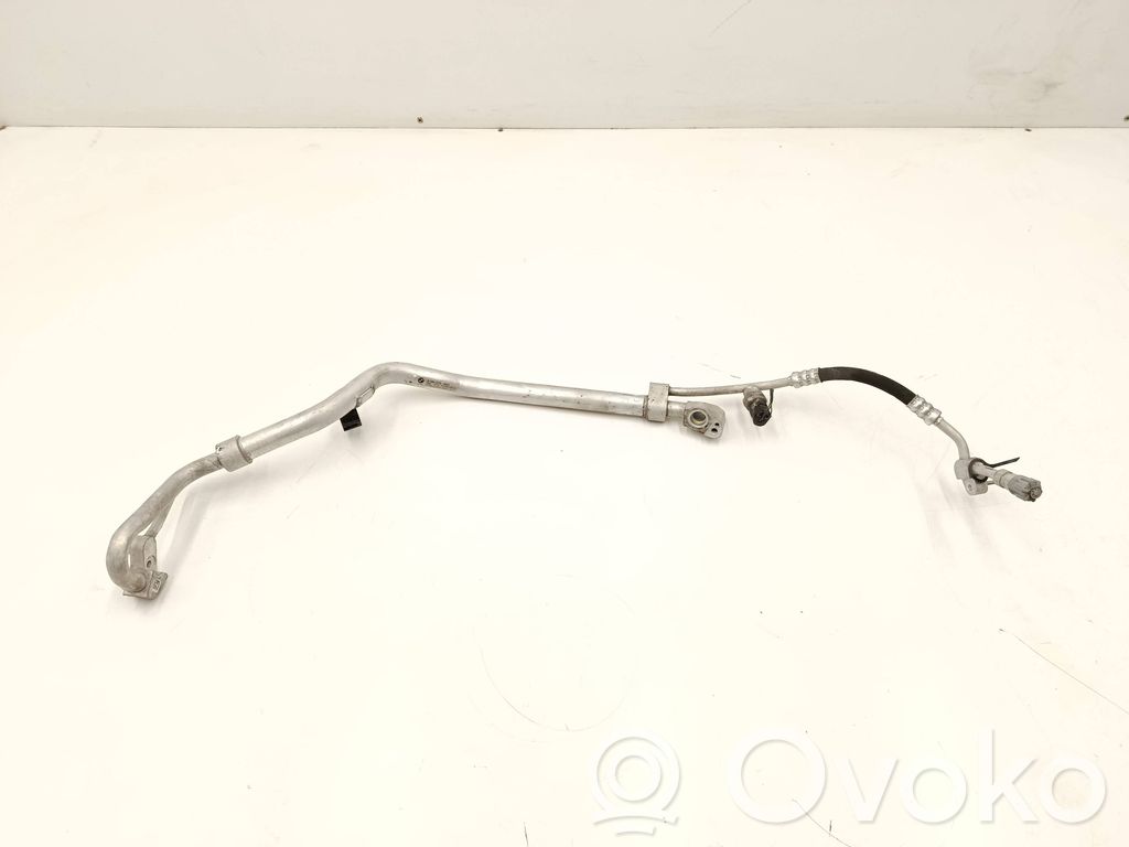 BMW X3 G01 Ilmastointilaitteen putki (A/C) 