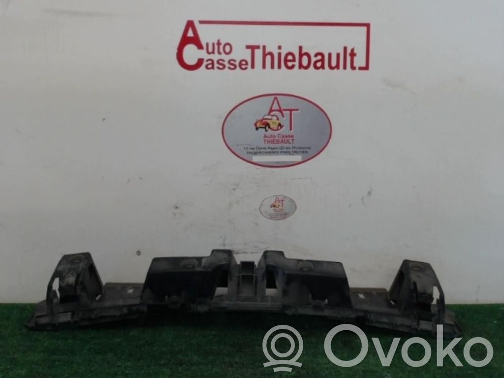 Rear bumper mounting bracket