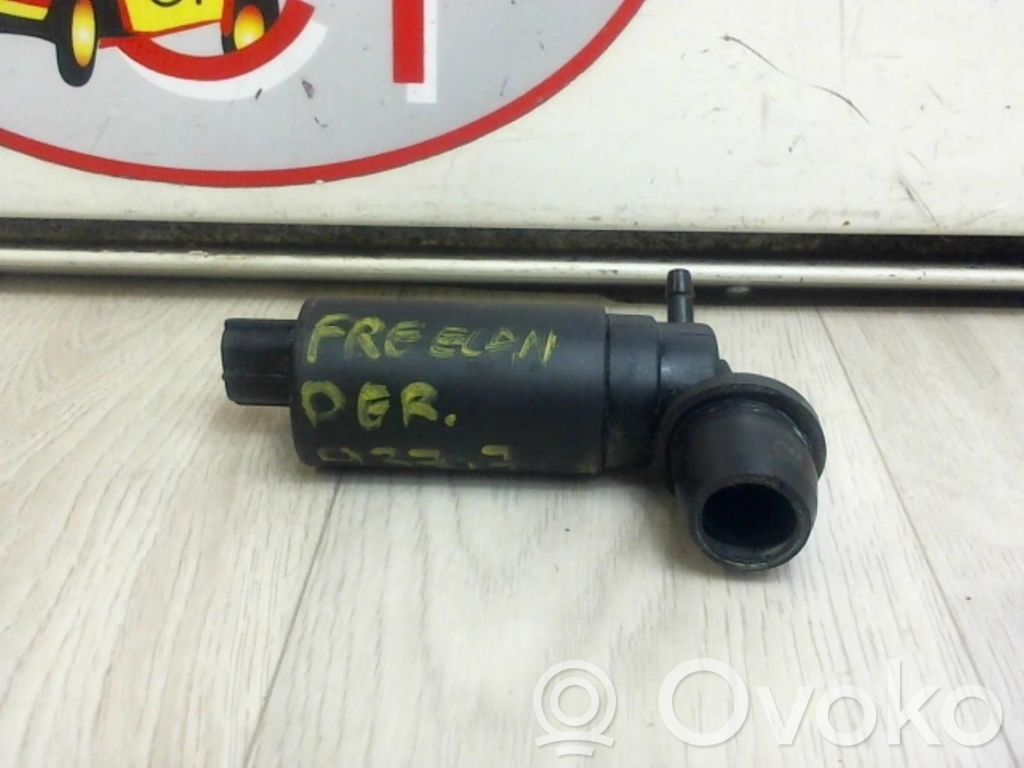 Windscreen/windshield washer pump   DMC100550,DMC100550