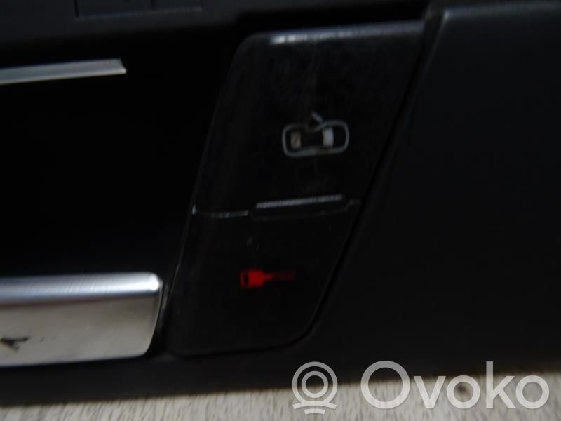 Manecilla interna puerta delantera   8E1837019G7PE,8E1837019G7PE
