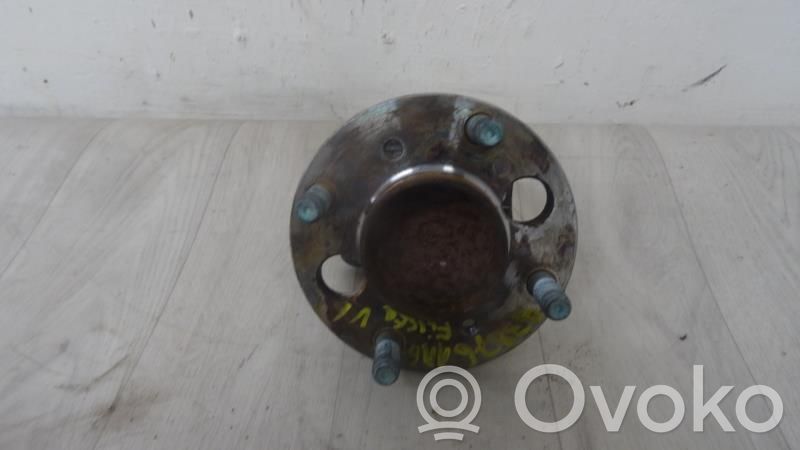Ford Fiesta Cubo de rueda trasera 