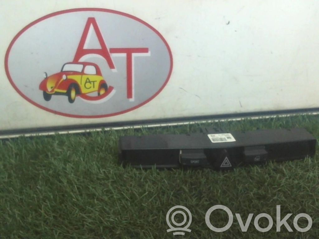 Opel Astra H Hazard light switch 