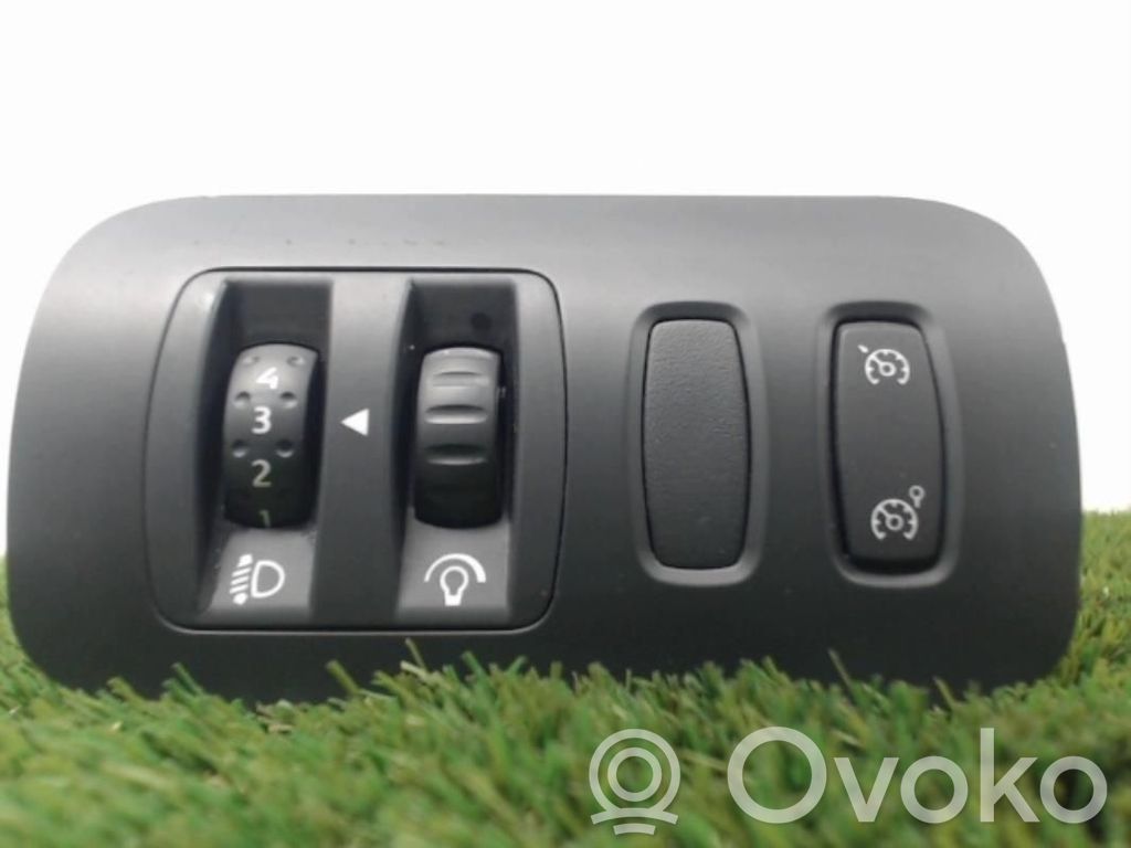Headlight level height control switch