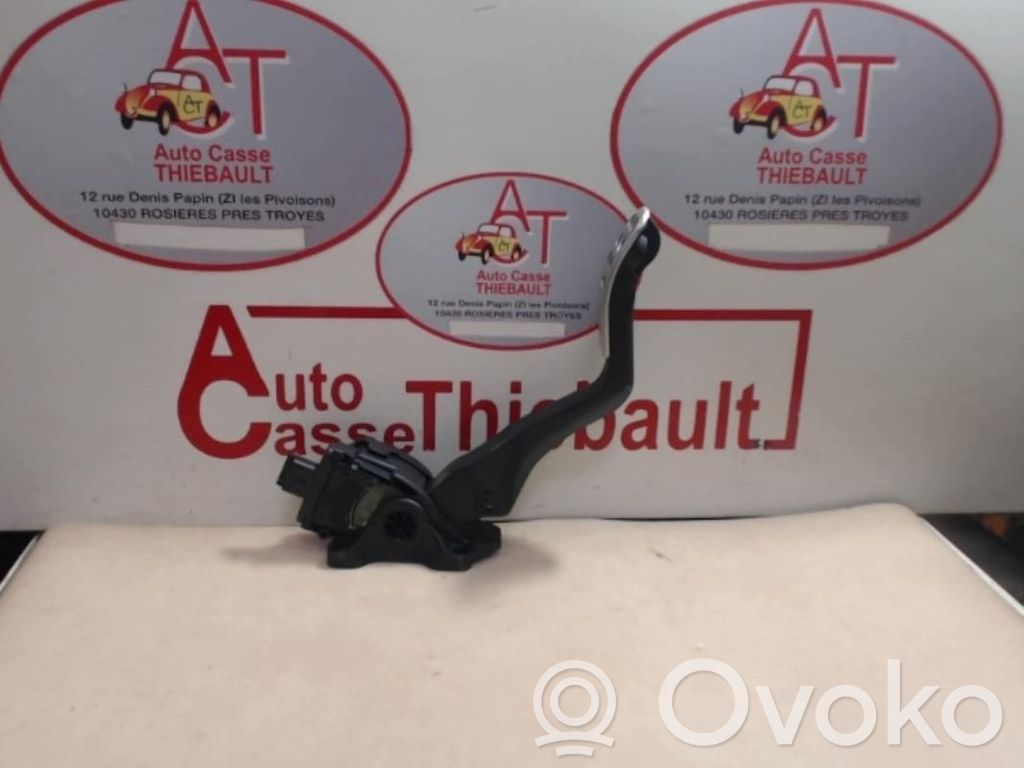 Peugeot 207 Pedał gazu / przyspieszenia 