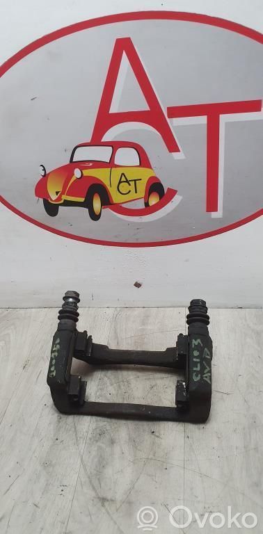 Renault Clio III Supporto della pinza del freno anteriore 