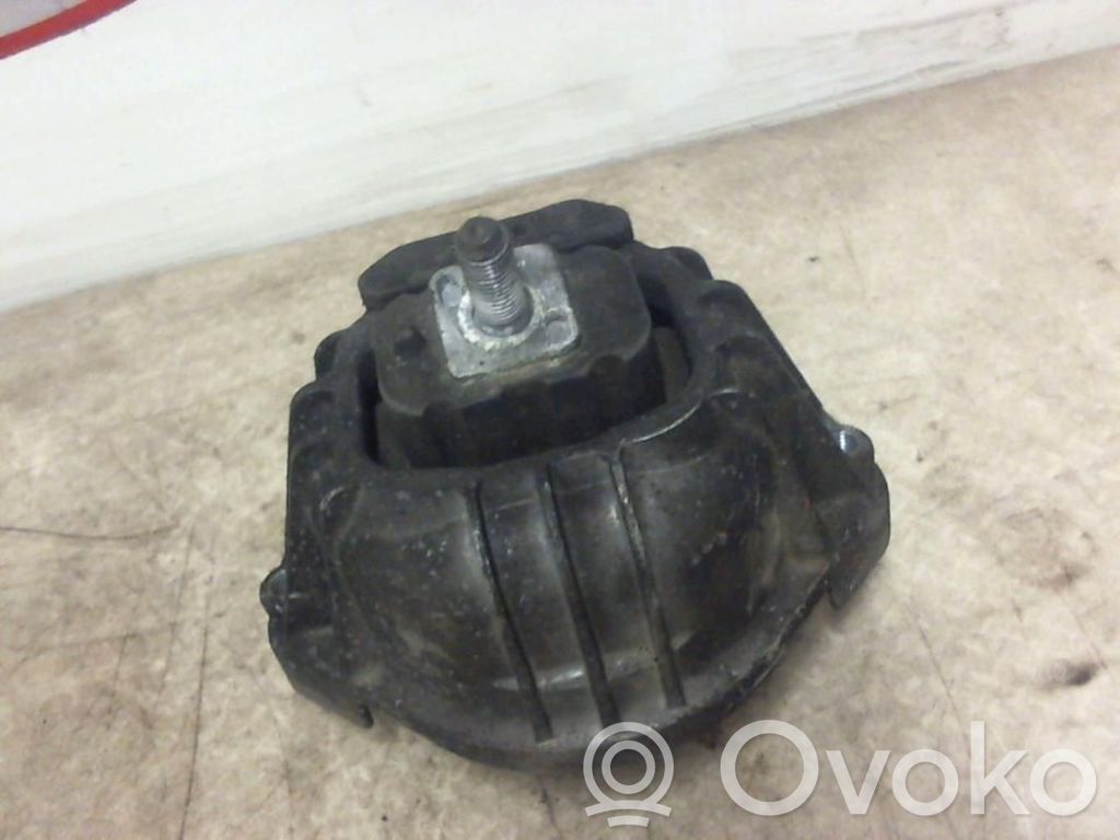 BMW 3 E90 E91 Engine mount bracket 