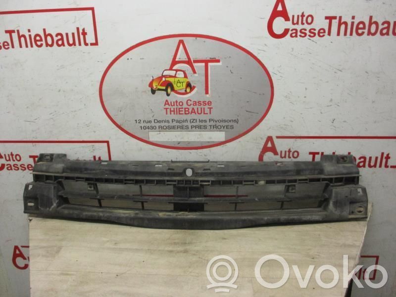 Opel Vivaro Kühlergrill 