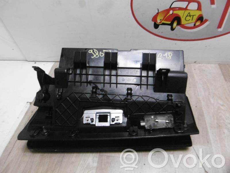BMW 3 E90 E91 Glove box 