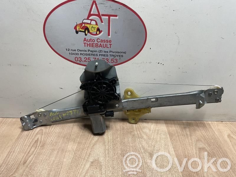 Renault Clio IV Meccanismo di sollevamento del finestrino anteriore senza motorino 