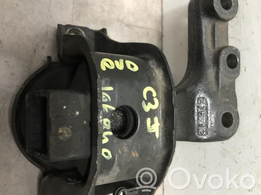 Citroen C3 Engine mount bracket 