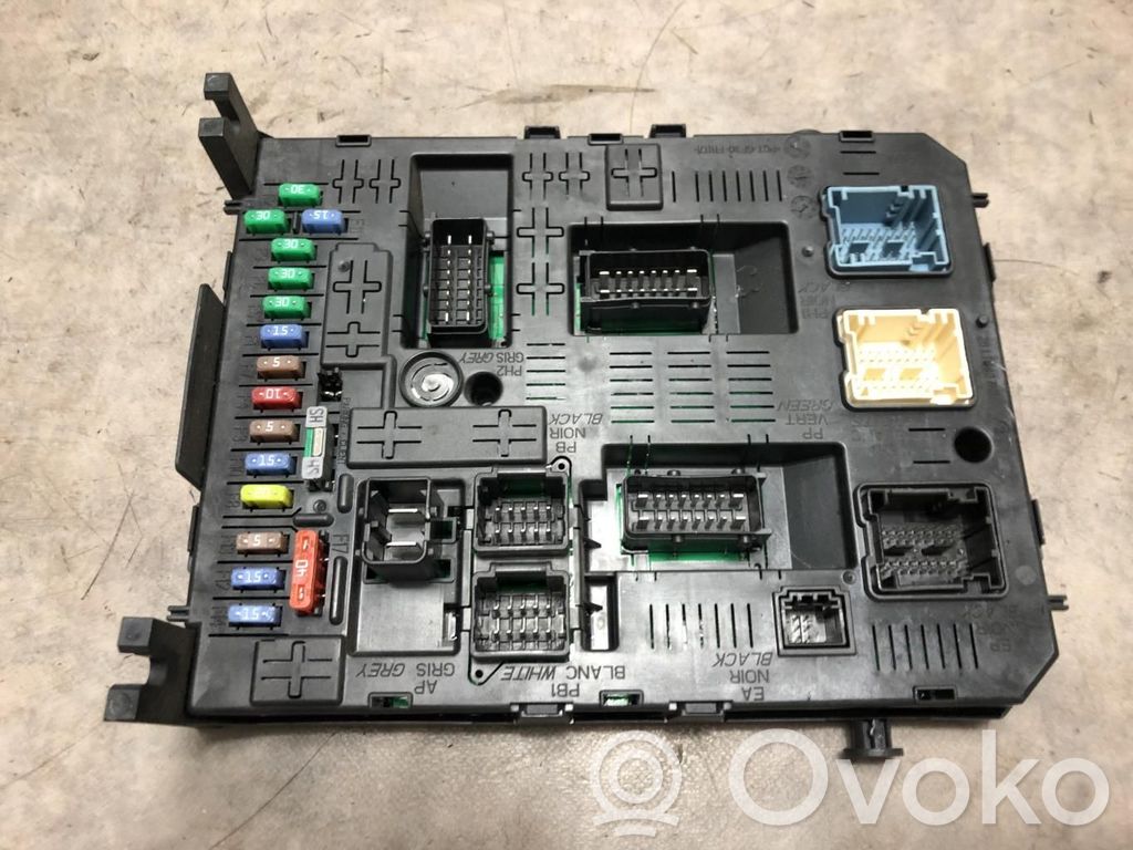 Citroen C5 Drošinātāju kaste (komplekts) 